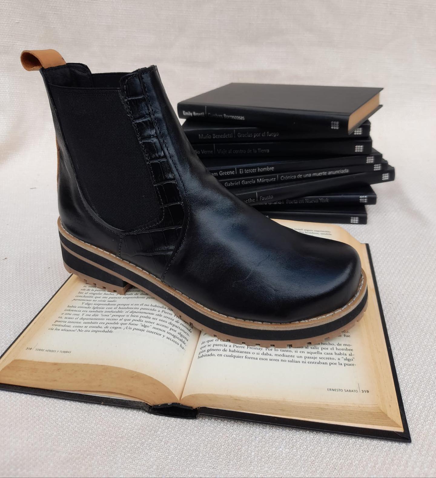 Bota Negra de Cuero