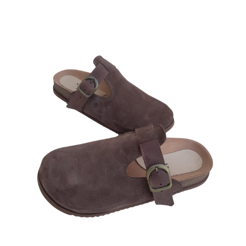 Zueco Marrón con Hebilla Metálica