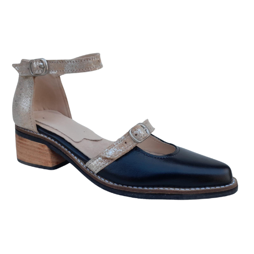 Sandalias de cuero con doble tira y taco bajo