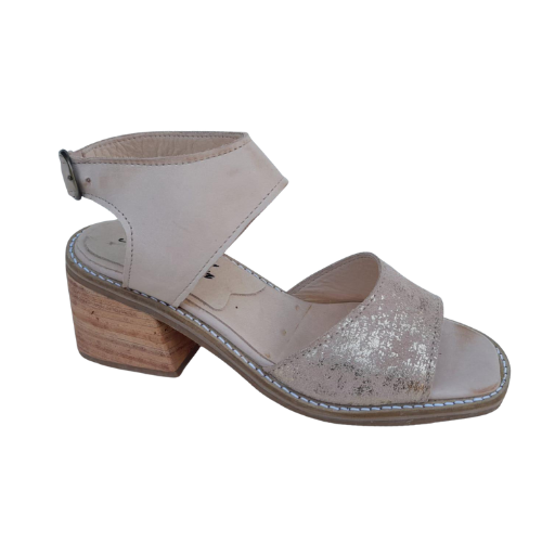 Sandalias de cuero nude con taco cuadrado