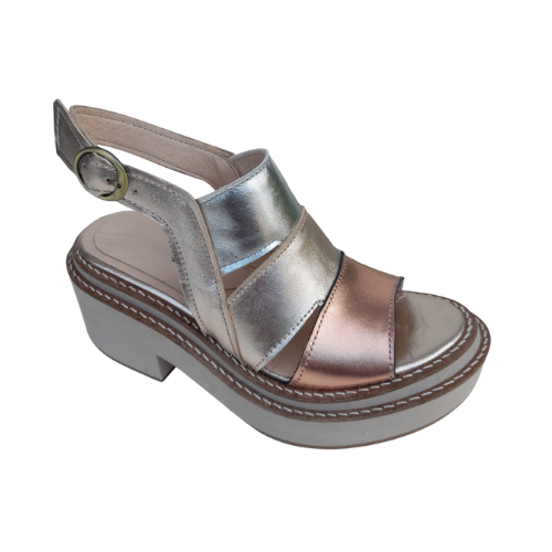 Sandalias de cuero metalizadas con plataforma